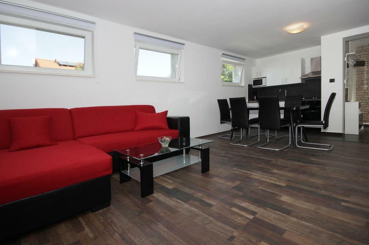 Apartments Natasa Pula Exterior photo